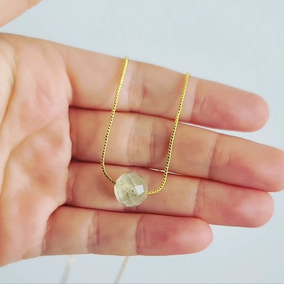 Prehnite necklace - Picture 4 of 4